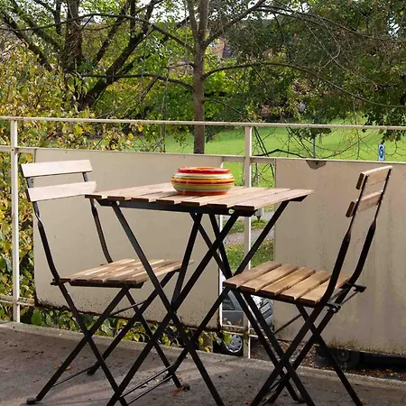 Peaceful Park Balcony *